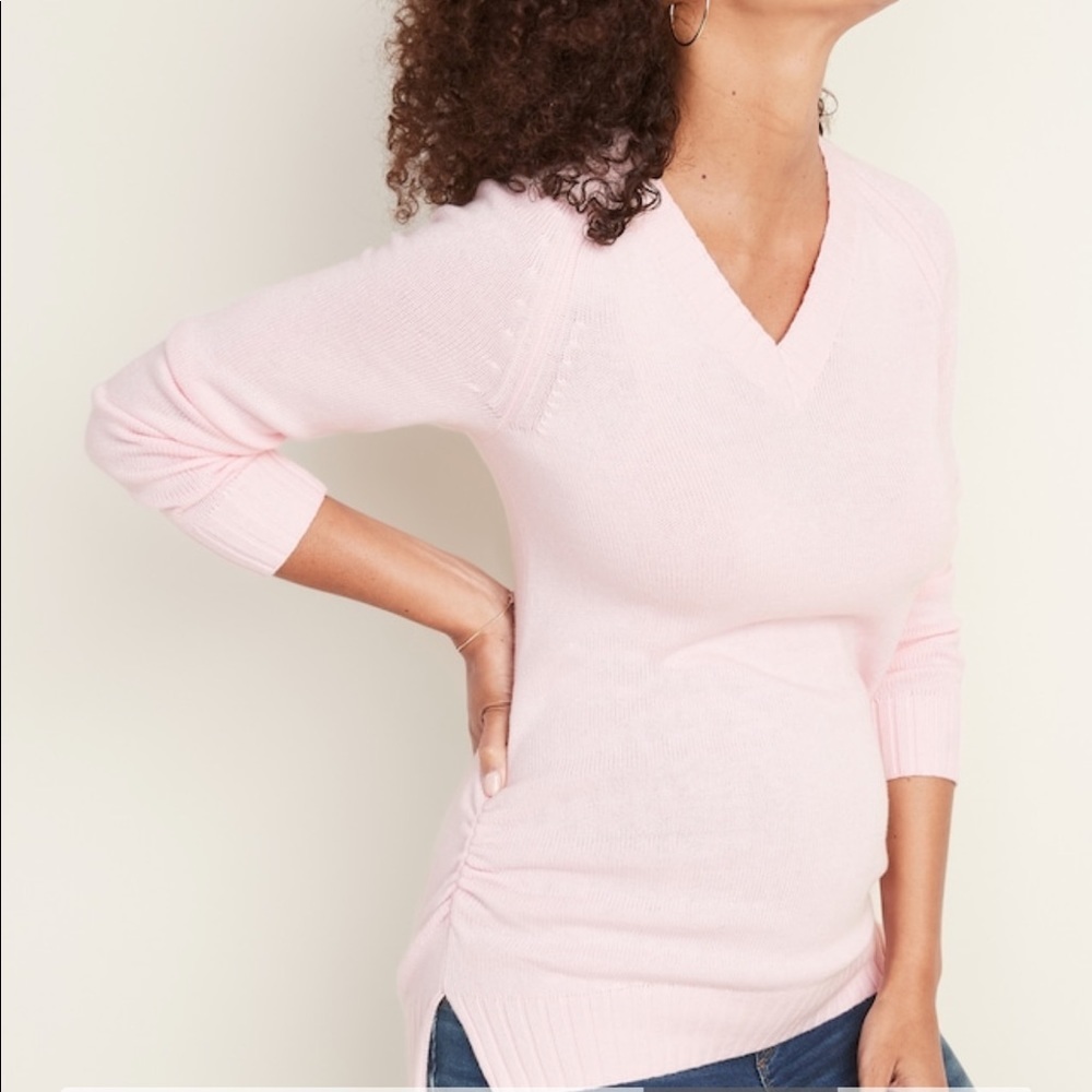 New Pink Maternity Side-Ruched V-Neck Sweater - Picture 4 of 5